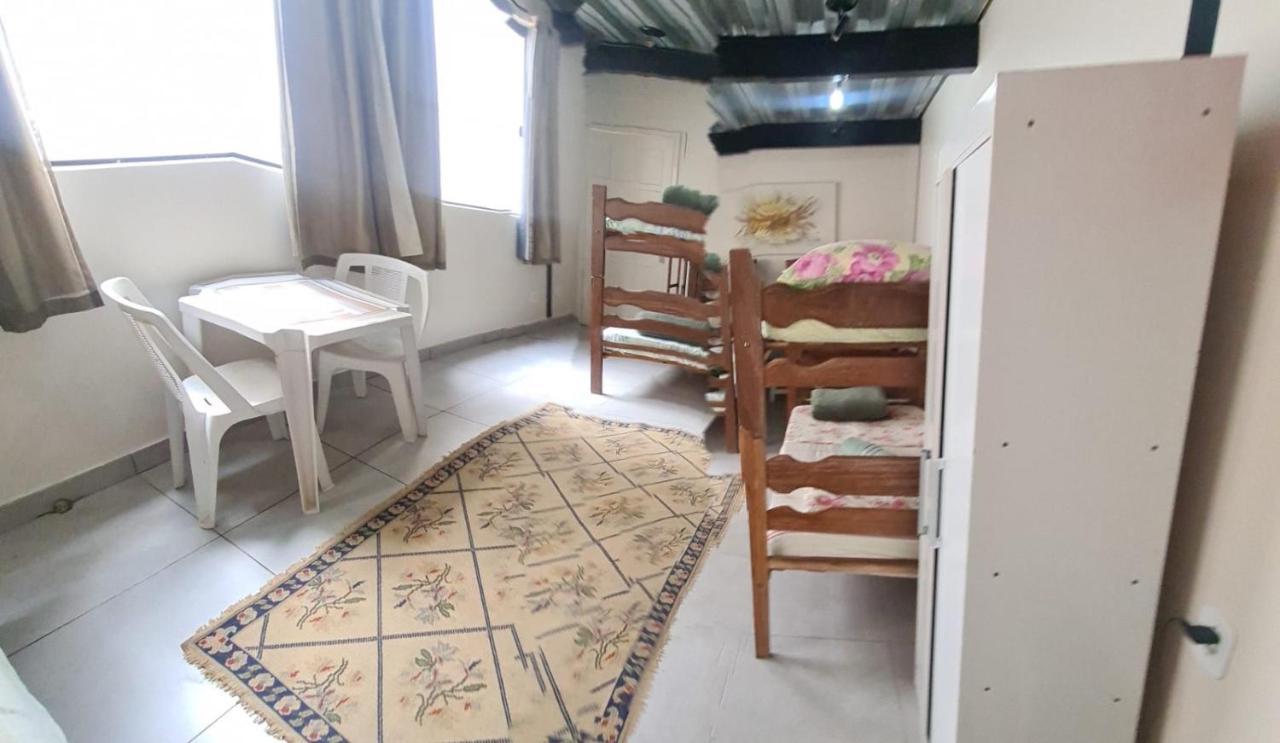 Rio Guesthouse - Um Quarteirao Da Praia De Copacabana Rio de Janeiro Extérieur photo